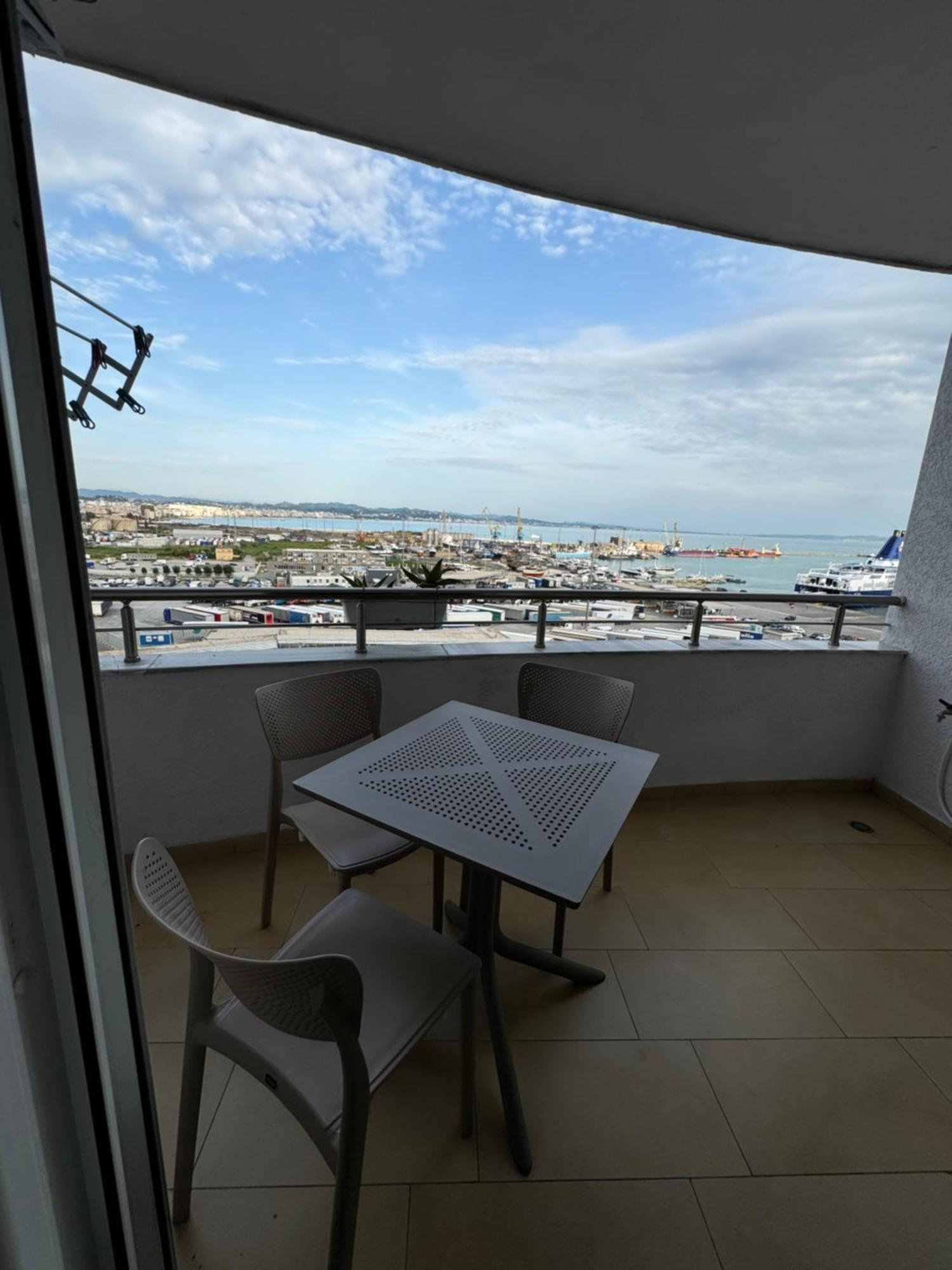 Port View Apartment 1 Durrës Eksteriør bilde